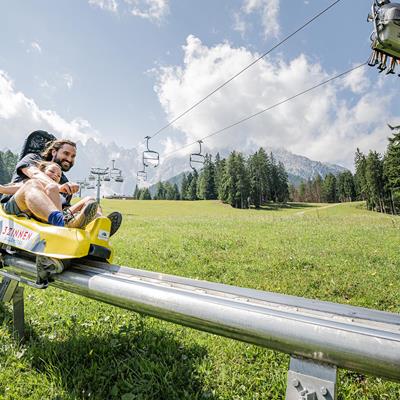 Nächtlicher Sommerrodelspaß