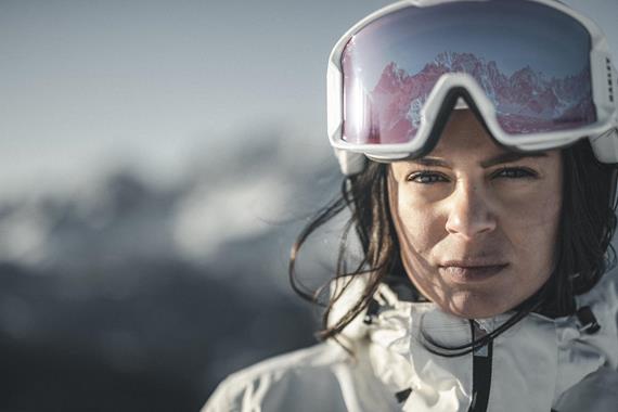 WHITE WEEKS INCLUDING RENTAL SKI