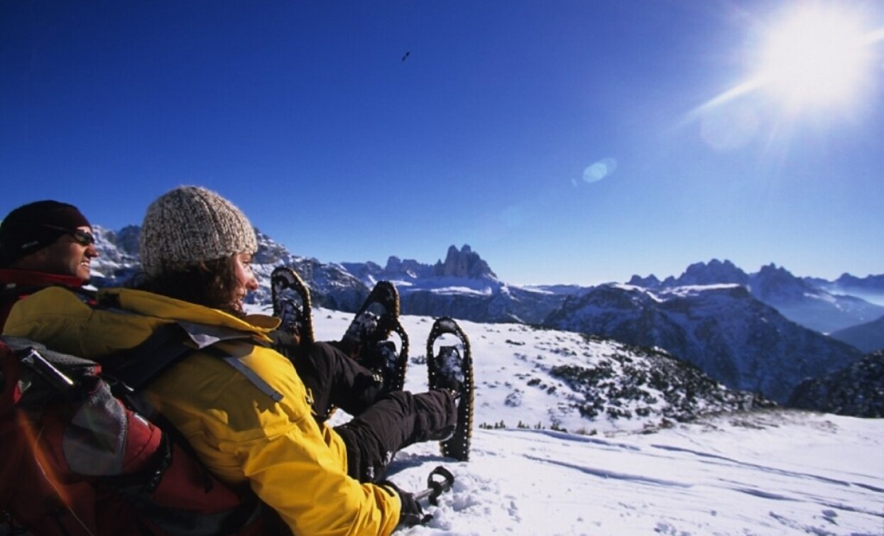 Snowshoe hiking | © © DreiZinnenMarketing, Dobbiaco Snowshoe hiking | © © DreiZinnenMarketing, Dobbiaco