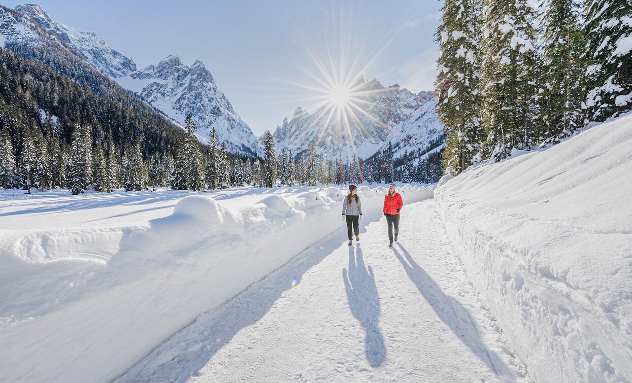 Winterwanderung (mit Kinderwagen): Sexten – Fischleintal – Talschlusshütte | © Sexten Winterwanderung (mit Kinderwagen): Sexten – Fischleintal – Talschlusshütte | © Sexten